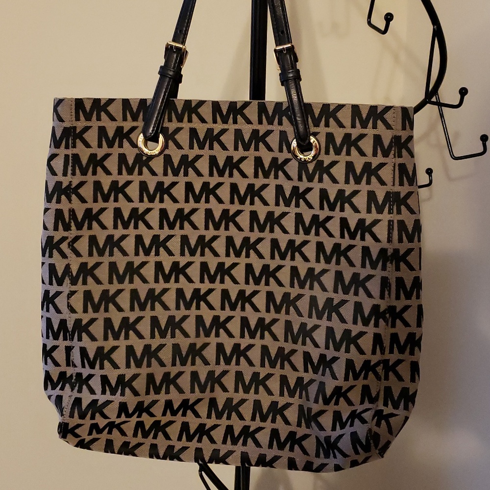 Tote - Picture 2 of 2